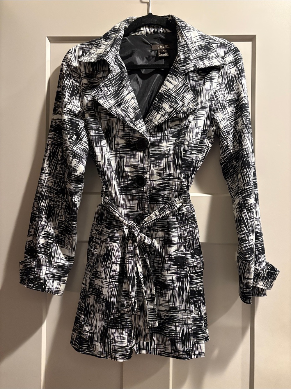 Talie Black & White Brushstroke Trench-Style Long Sleeve Jacket - Small - Luxury